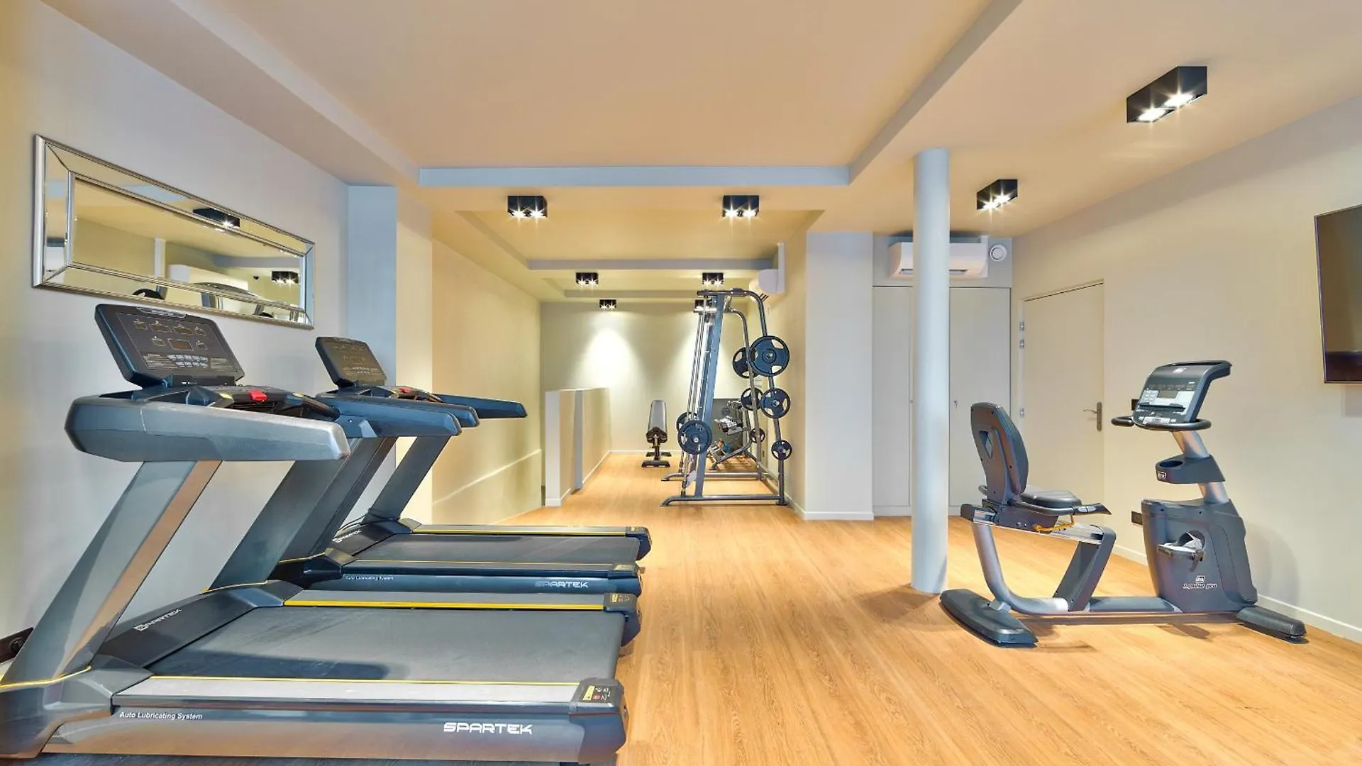 100 - Luxury 2 Bedroom - Beaubourg Marais Paris