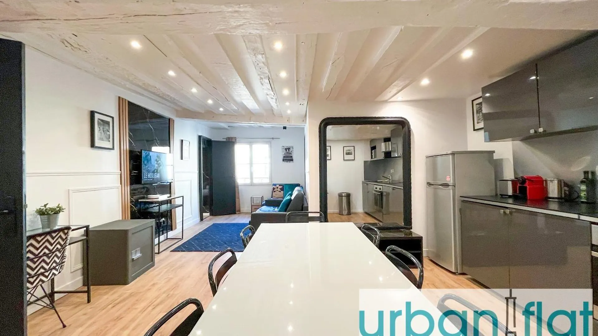 Apartment 100 - Luxury 2 Bedroom - Beaubourg Marais Paris