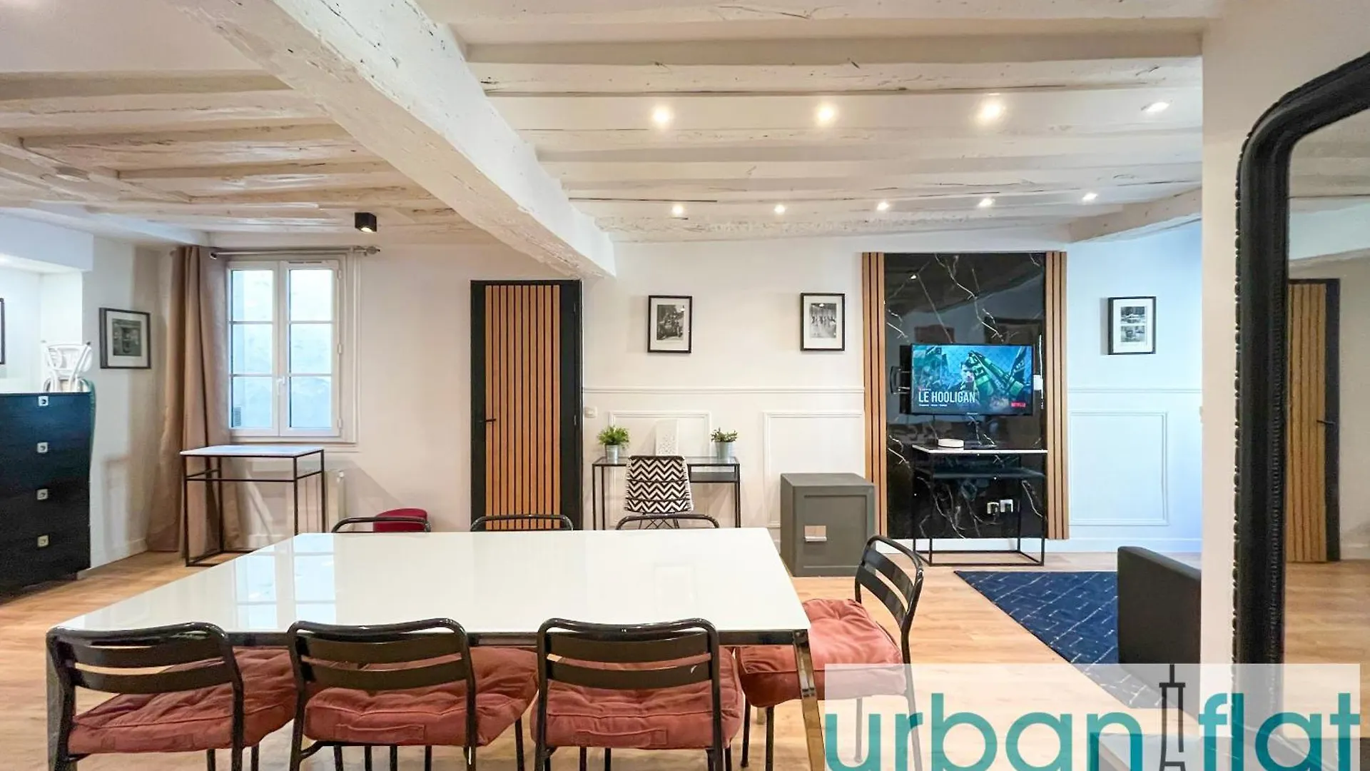 100 - Luxury 2 Bedroom - Beaubourg Marais * Paris